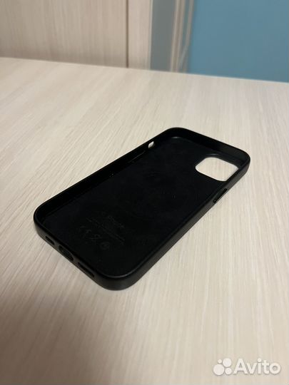 Оригинальный кожаный чехол iPhone 13