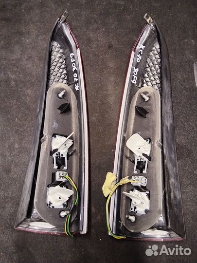 Фонарь задний верхний Volvo V70/XC70 2004-06