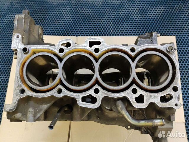 Блок двигателя Nissan March k11 CG10