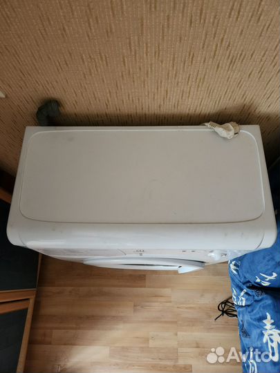 Стиральная машина indesit