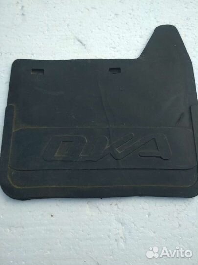 Ока воздухoзаборник капота