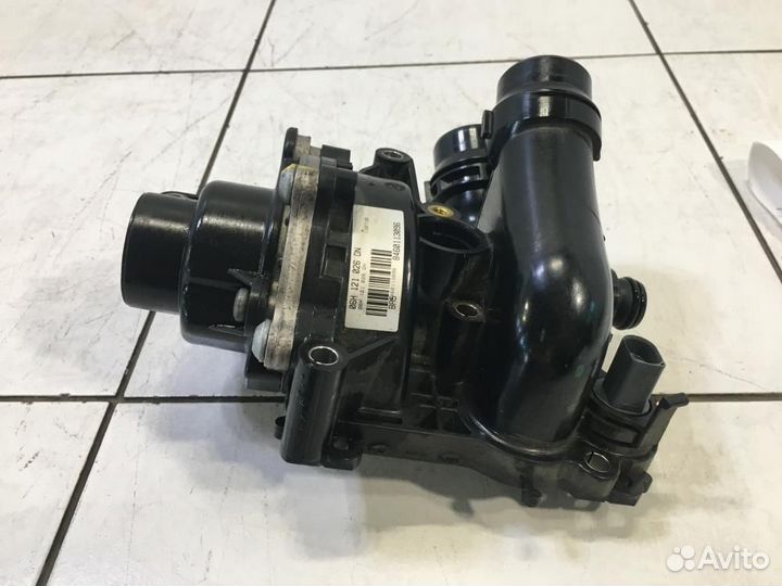 Насос водяной помпа Audi А4 В8 8K2