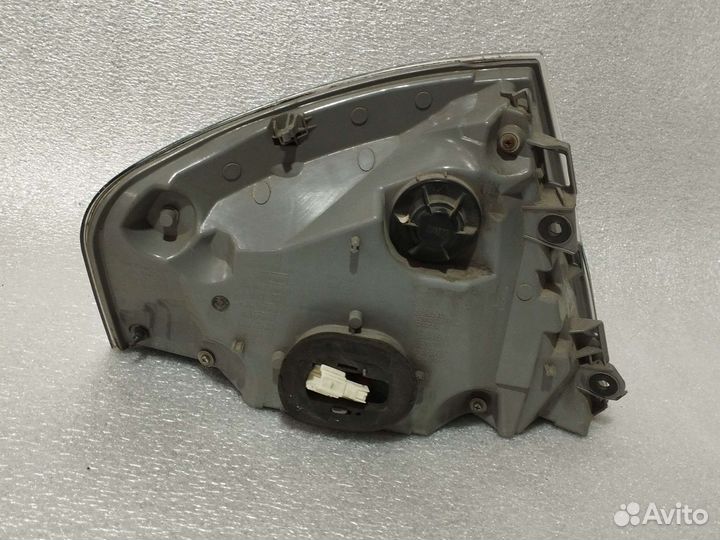 Задний фонарь Nissan Fuga