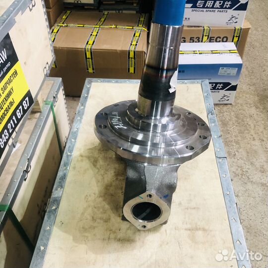 Кулак подвески поворотный левый FAW E5 3250