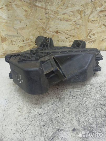 Корпус воздушного фильтра Honda Accord Vii N22A1