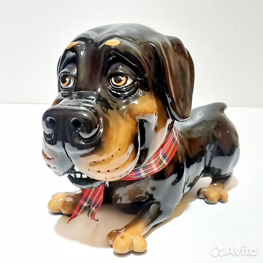 Великобритания. Статуэтка собаки ротвейлер