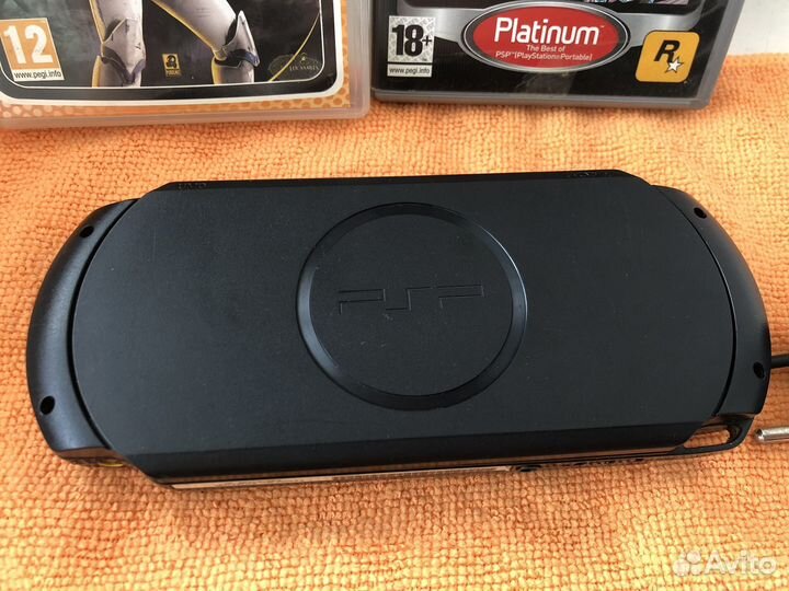 Sony PlayStation Portable E1008(PSP Street) 16gb