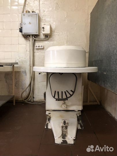 Жарочный шкаф,мукопросеиватель, тестомес