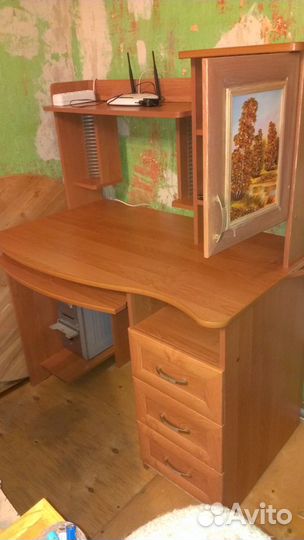 Стол компьютерный