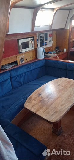 Прогулки на парусной яхте