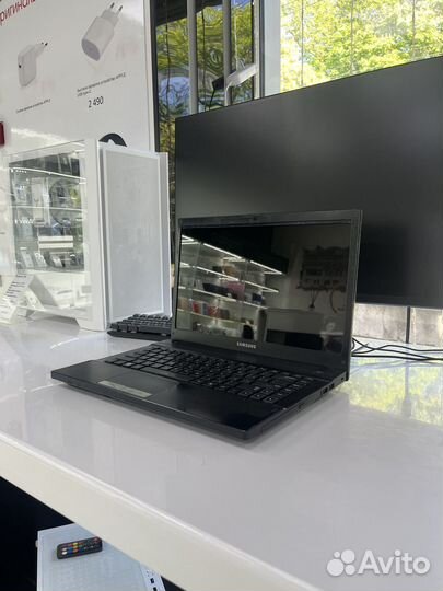 Ноутбук samsung