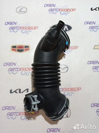 Патрубок воздушного фильтра Toyota Camry 55 2.5