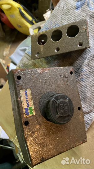 Дверной замок накладной