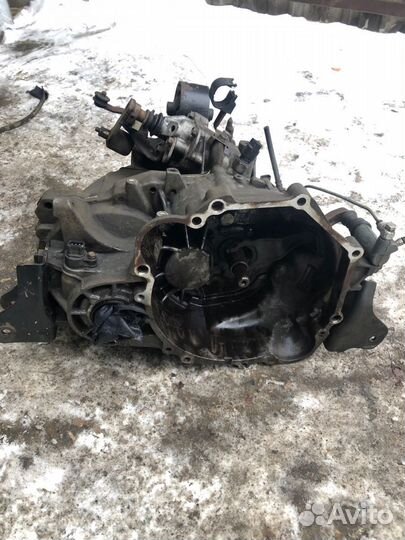 МКПП Mitsubishi Carisma седан 1.8 GDI 1999