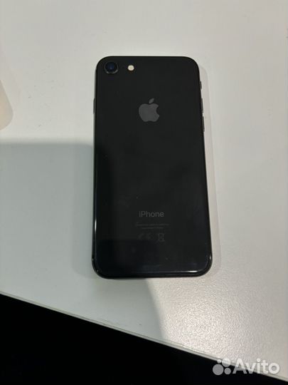 iPhone 8, 64 ГБ