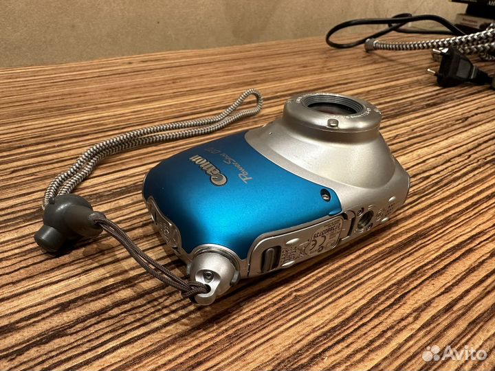 Canon PowerShot D10 (водонепроницаемый)