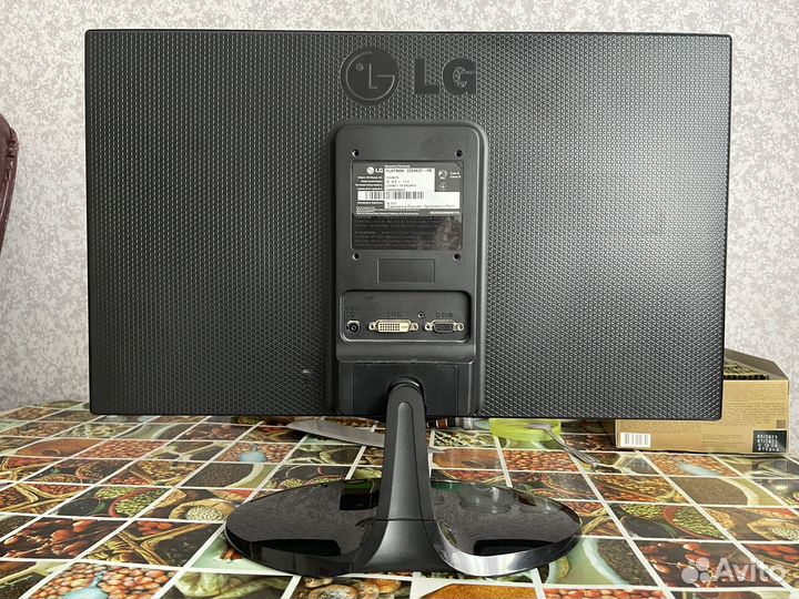 FullHD Монитор LG flatron 22EA63T-PB