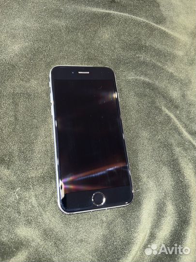 Телефон iPhone 6