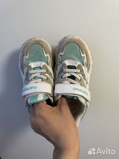 Кроссовки для девочки 29