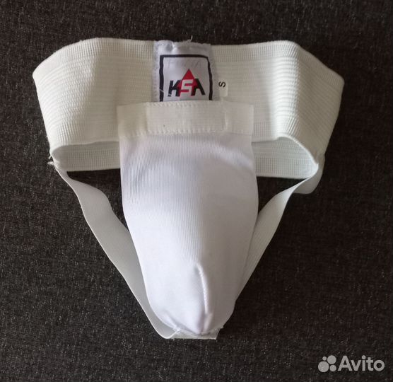 Кимоно, защита, шлем для каратэ