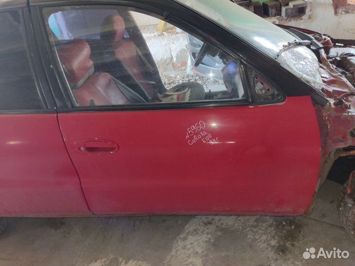 Дверь передняя правая Toyota Corolla (E100)