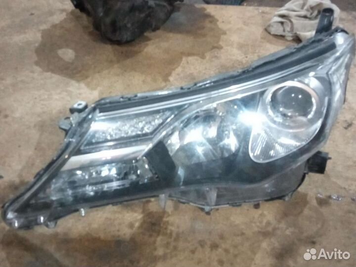 Фара rav 4 левая