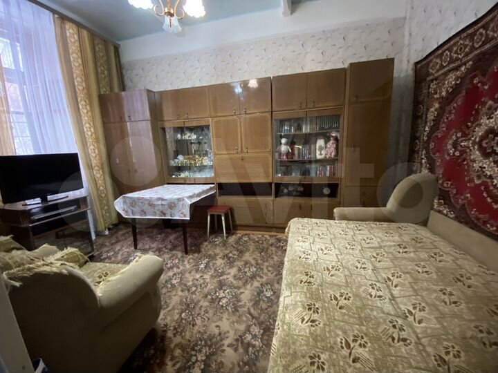 Комната 28 м² в 2-к., 1/4 эт.