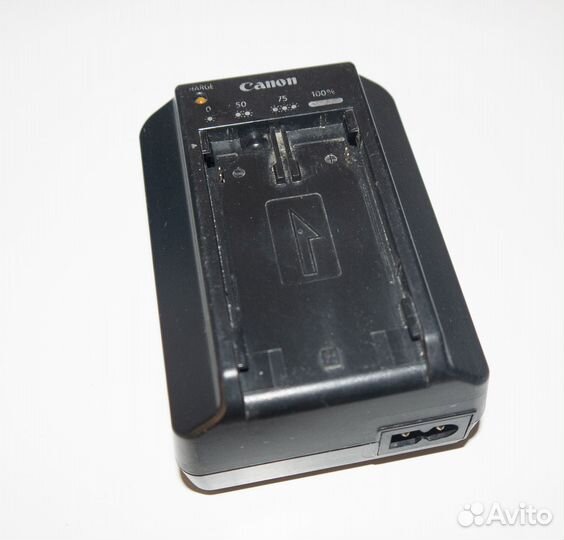 Зарядное устройство Canon CA-920