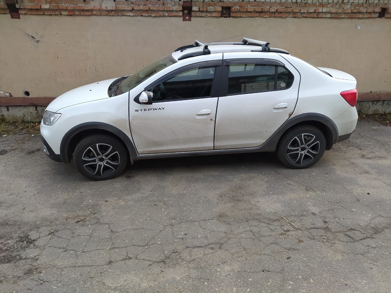 Renault Logan Stepway: фото владельца