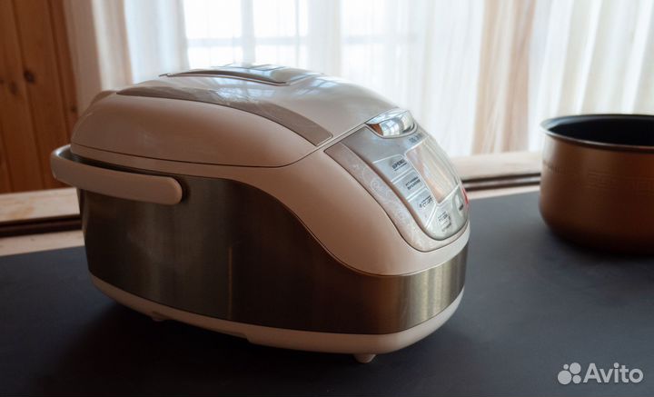 Мультиварка Redmond RMC-M4502