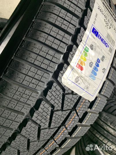 Continental ContiWinterContact TS 860S 245/40 R21