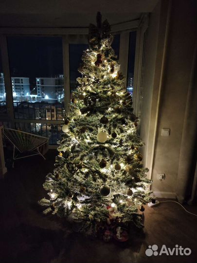 Елка искусственная 210