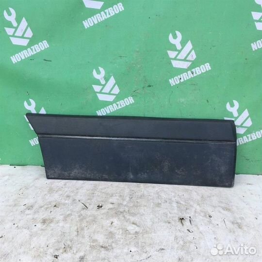 Молдинг задней правой двери Фольксваген Пассат Б3