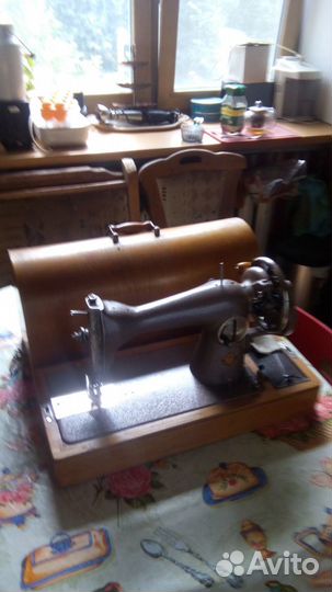 Машинка швейная зингер