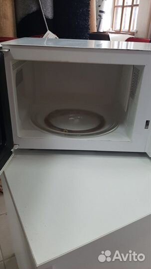 Продам микроволновую печь б/у