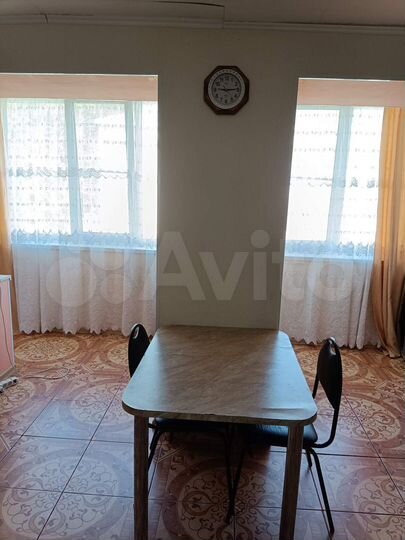 2-к. квартира, 60 м², 1/3 эт.