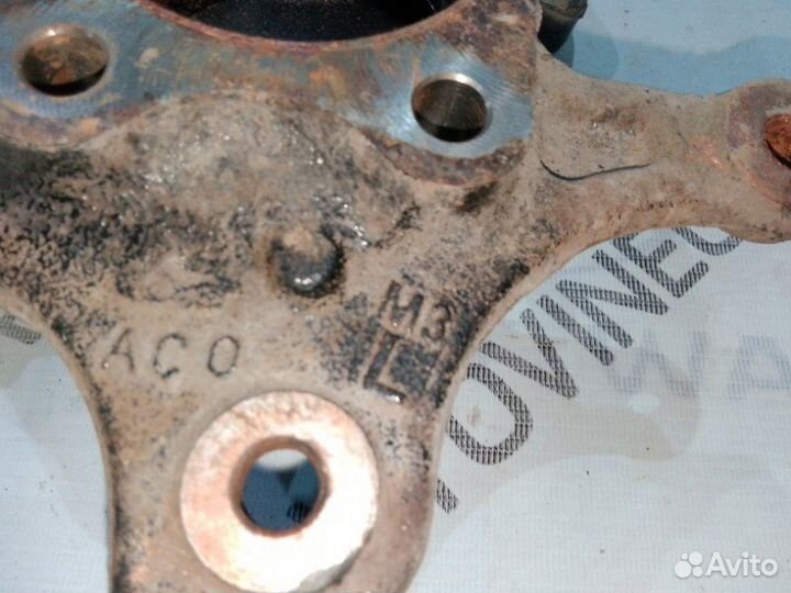 Кулак поворотный задний левый Kia Sportage 3