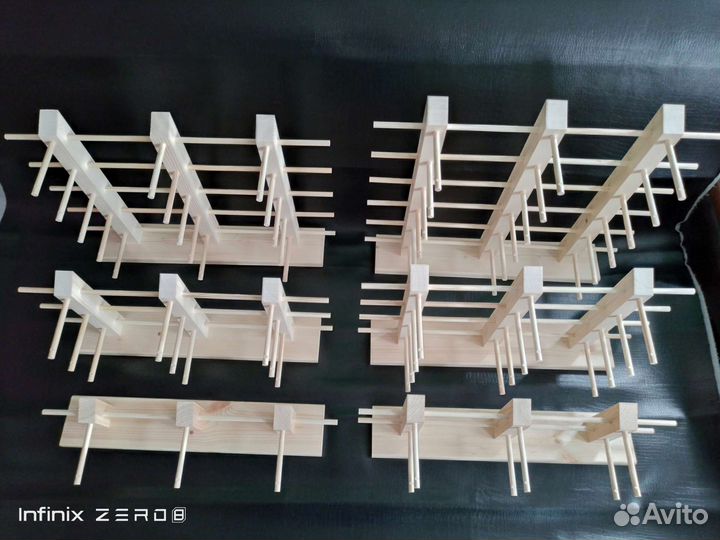 Подставки для очков из дерева