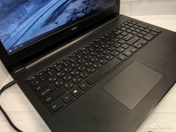 Резвый ноутбук Dell с SSD