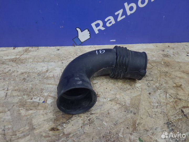 Патрубок воздушного фильтра Renault Duster