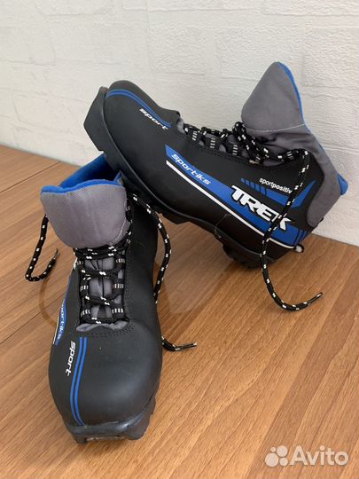 Лыжные ботинки