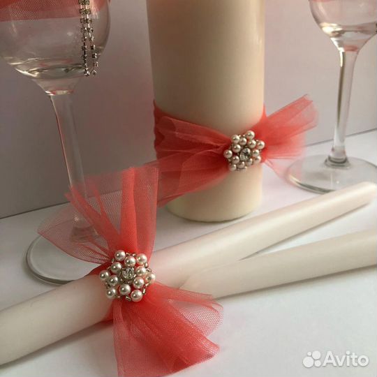 Свадебные бокалы и свечи