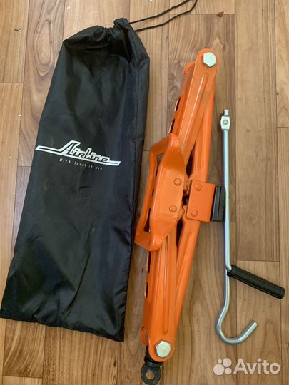 Домкрат автомобильный 2 тонны