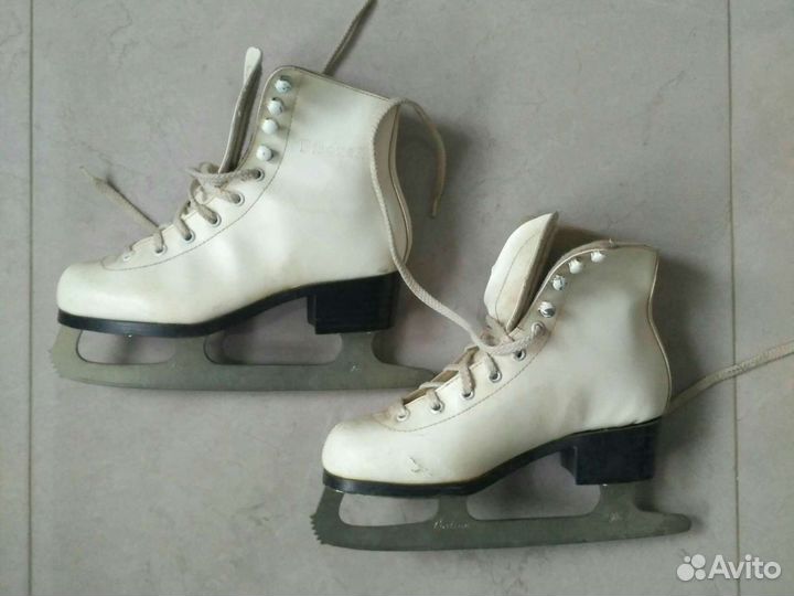 Коньки фигурные 35 размер