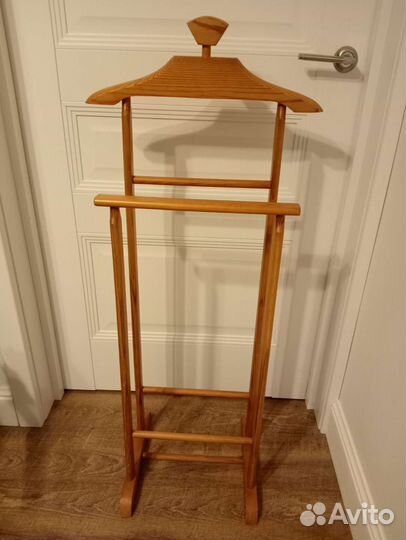 Вешалка для одежды напольная деревянная
