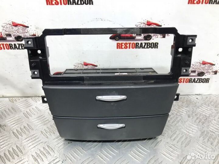 Бардачок центральной консоли Kia Sorento 1 2006