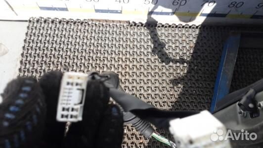 Дверь передняя левая toyota avensis T27 (7DN26EN01