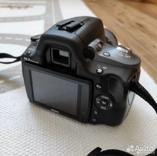 Зеркальный фотоаппарат sony
