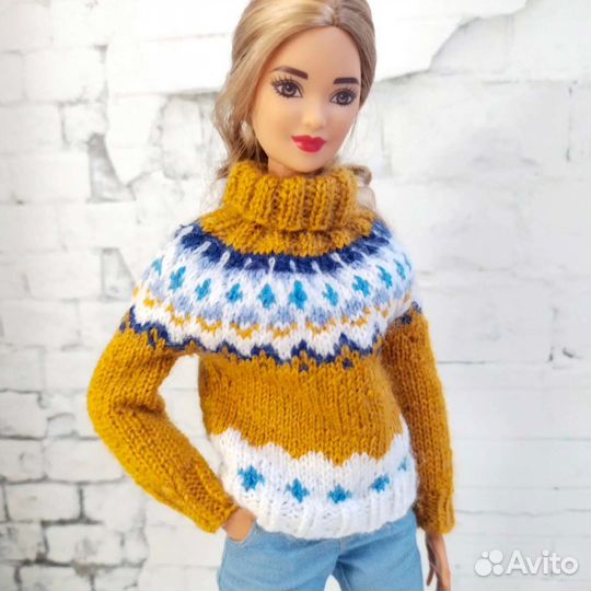 Свитер для кукол Барби