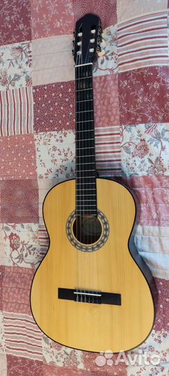 Классическая гитара cremona